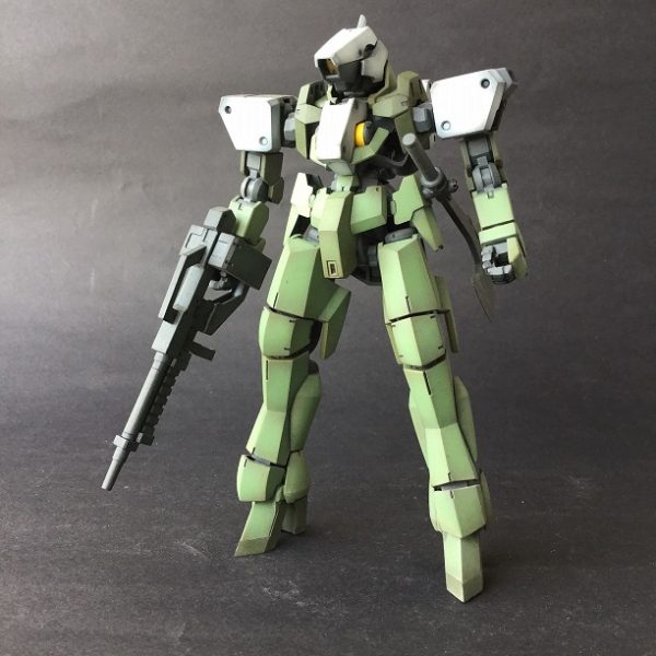 ＨＧグレイズ改をエッジ出し頑張って作ってみました。