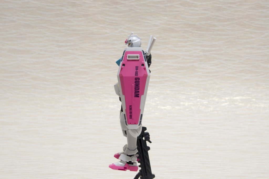 逆側、シールドの出来は中々好みです。