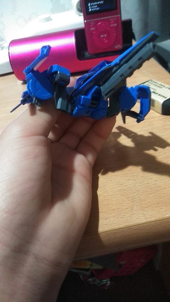 後ろのブースターは支援戦闘機になります
名前はツインスカイです!