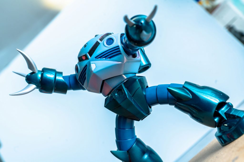 関節はポリキャップを仕込んでなかなかの可動です。