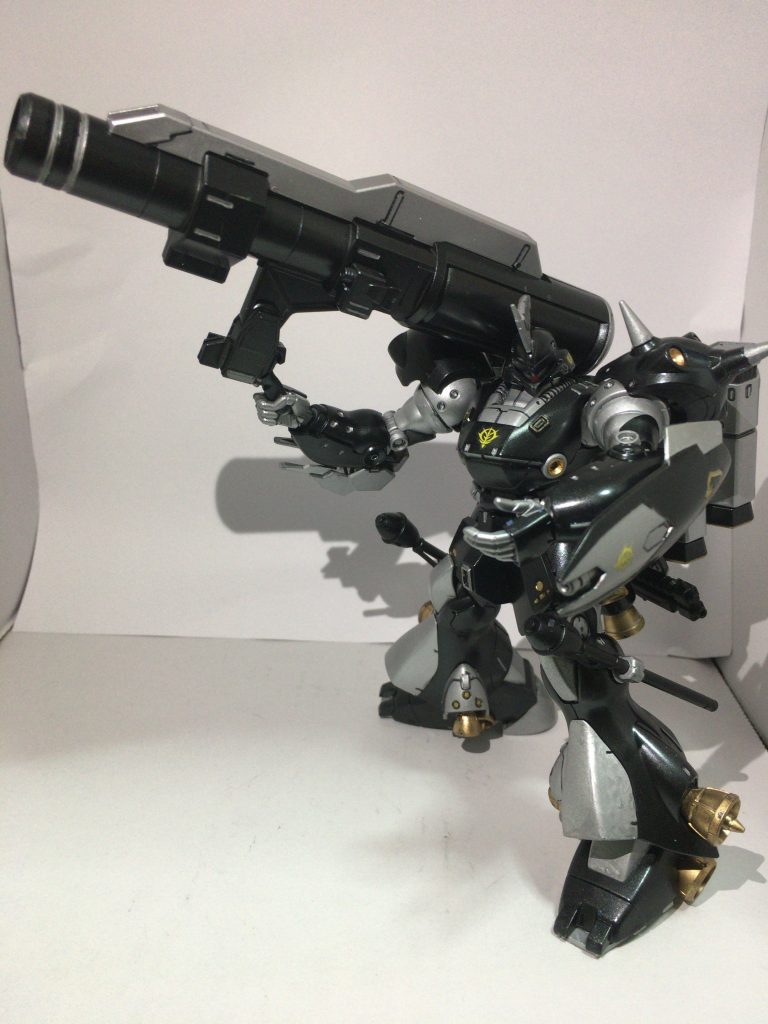 ガルバルディリベイクの大口径榴弾砲を手持ちにしてみました。ボリュームが半端ないです。