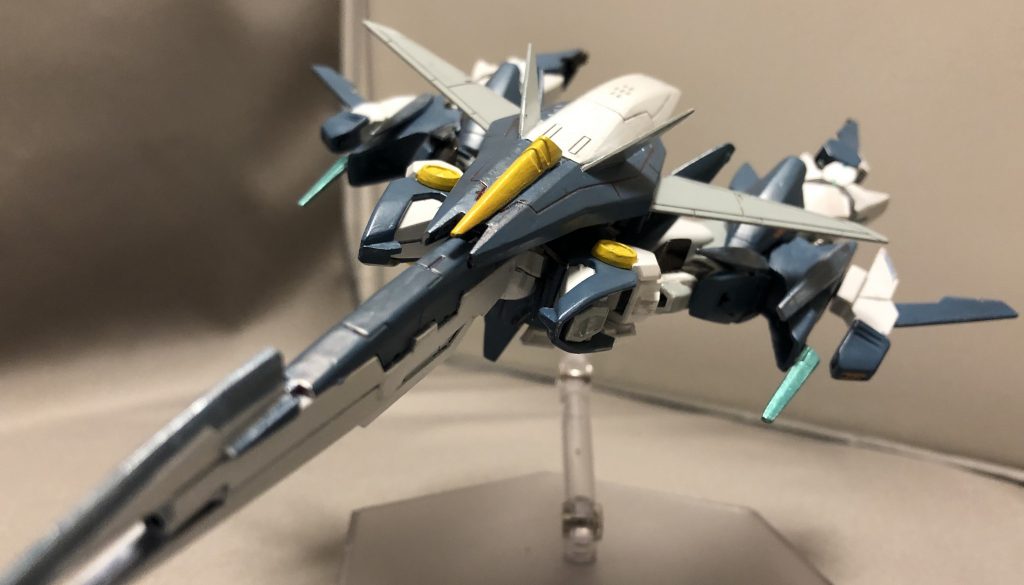 当然変形も可能、脚部のボリュームがあるので戦闘機感が増してます