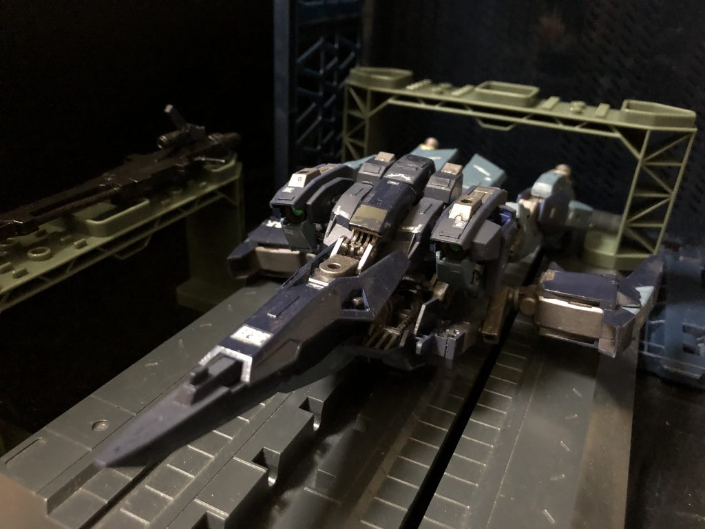 結果として宇宙空間における機動性は無論向上し、ウイングバインダー装備から25%機動性が向上した。