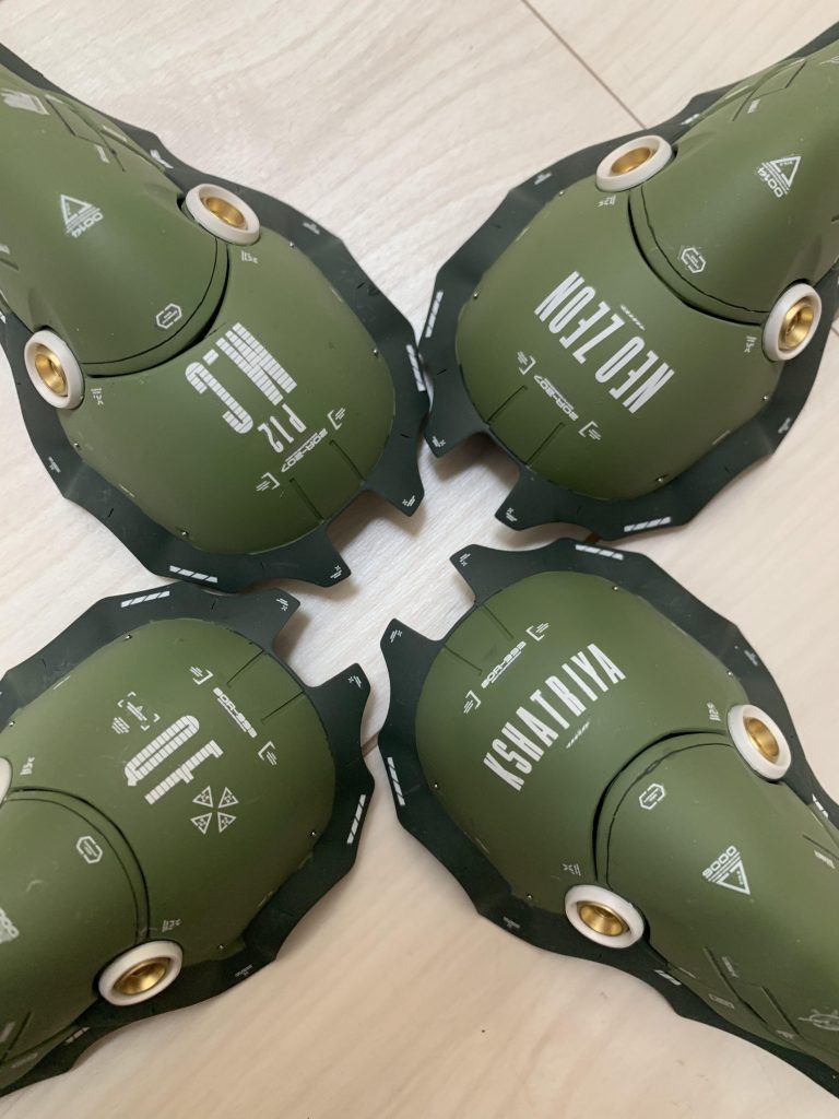 文字入れたり好き勝手にデカール貼るのが楽しみ。なのでデカール過多でいつもゴチャゴチャしてます。