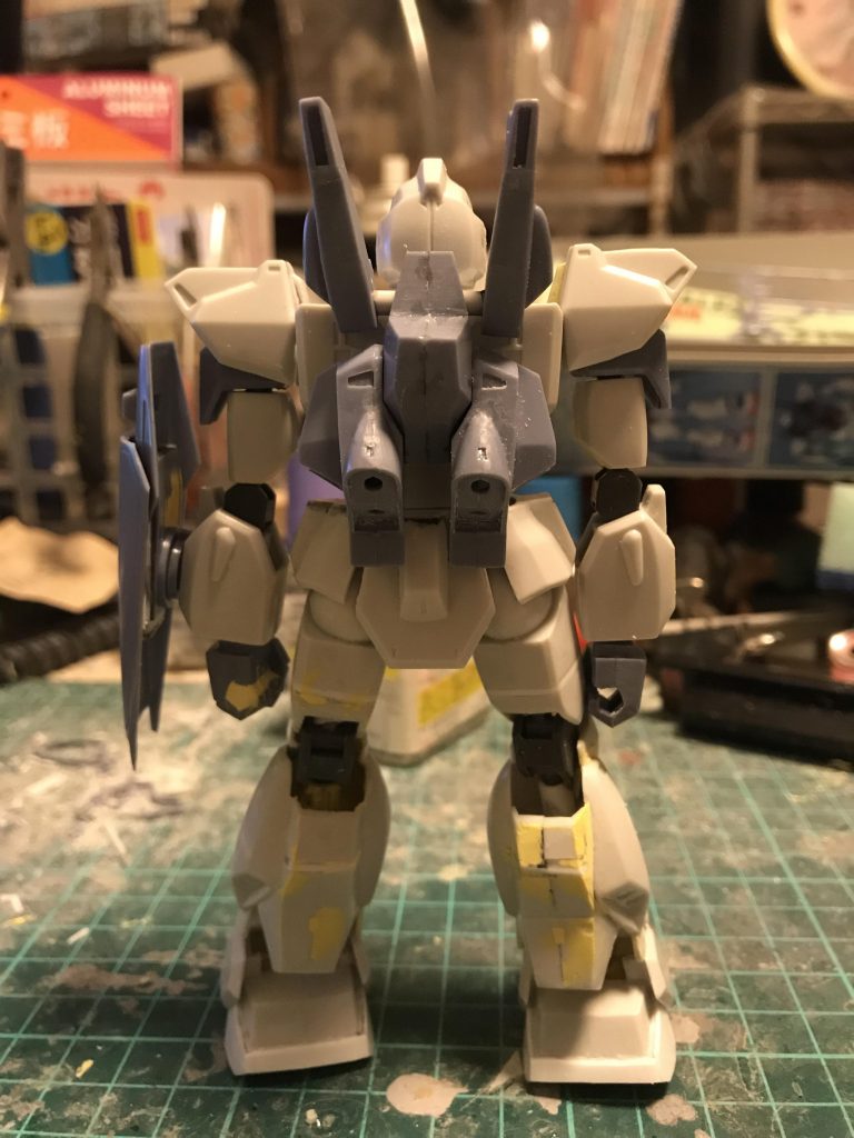 ランドセルは4ミリ幅詰め、上部のスラスター可動兼後ハメ加工してます。