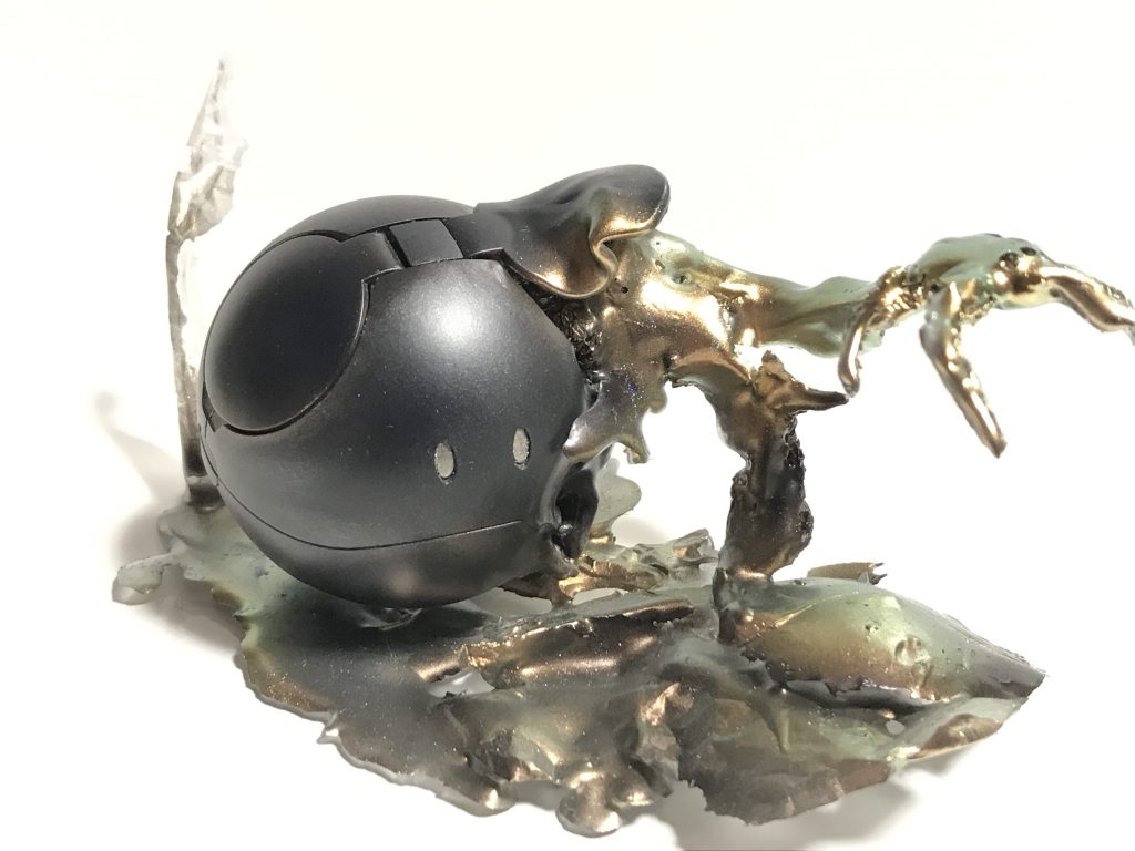 焼き鉄的な金属的な発色を狙って塗装してます