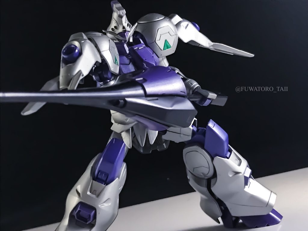 パースを意識し立ち姿