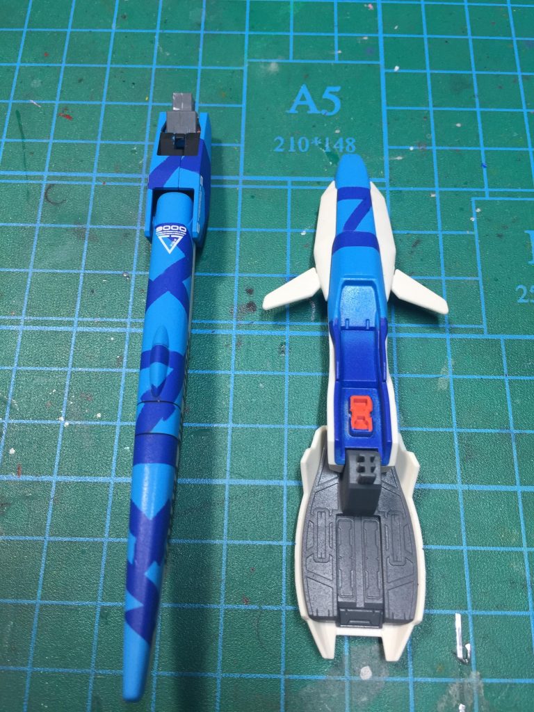 ちょっとした遊び心でシールド裏とスタビライザーにマスキングで「Z」と塗り分けしました