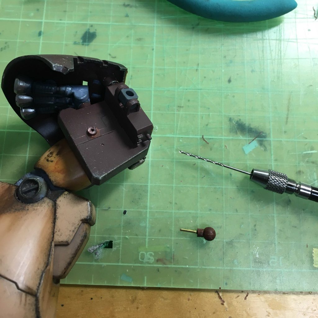 股関節がポッキリ行ったんで、修理。強度にまだ不安ありです