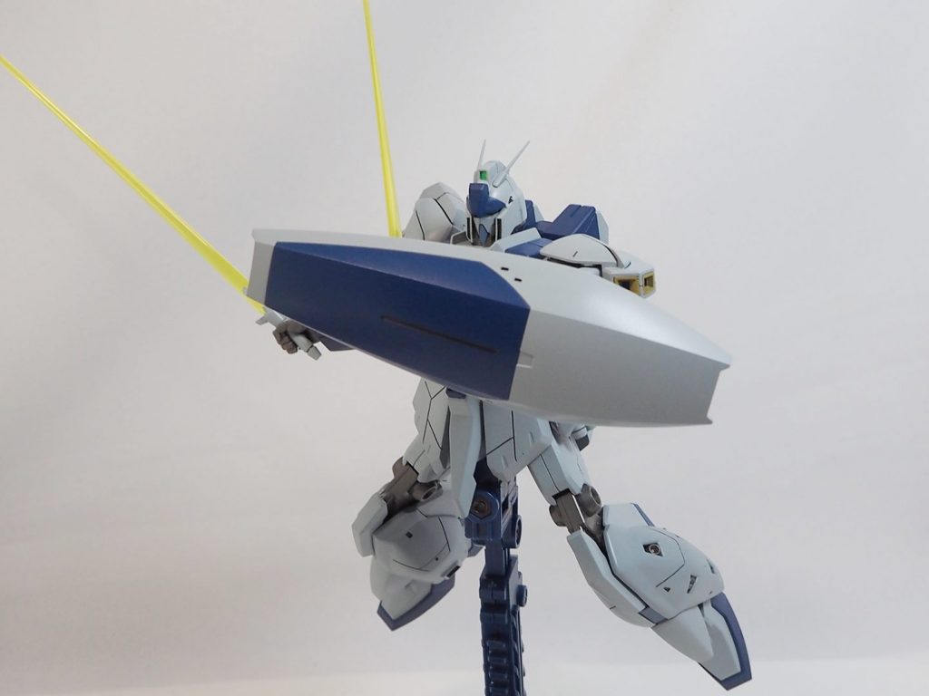 どこぞの2on2のガンダムゲーで実装されたら射撃ガードつけて突撃しそう