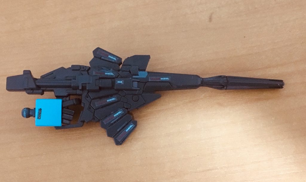 武装1 「ビームマグナム改」
ビームマグナムのマガジンパックをさらに追加しています、アムロ・レイなら1発も外さないはず…