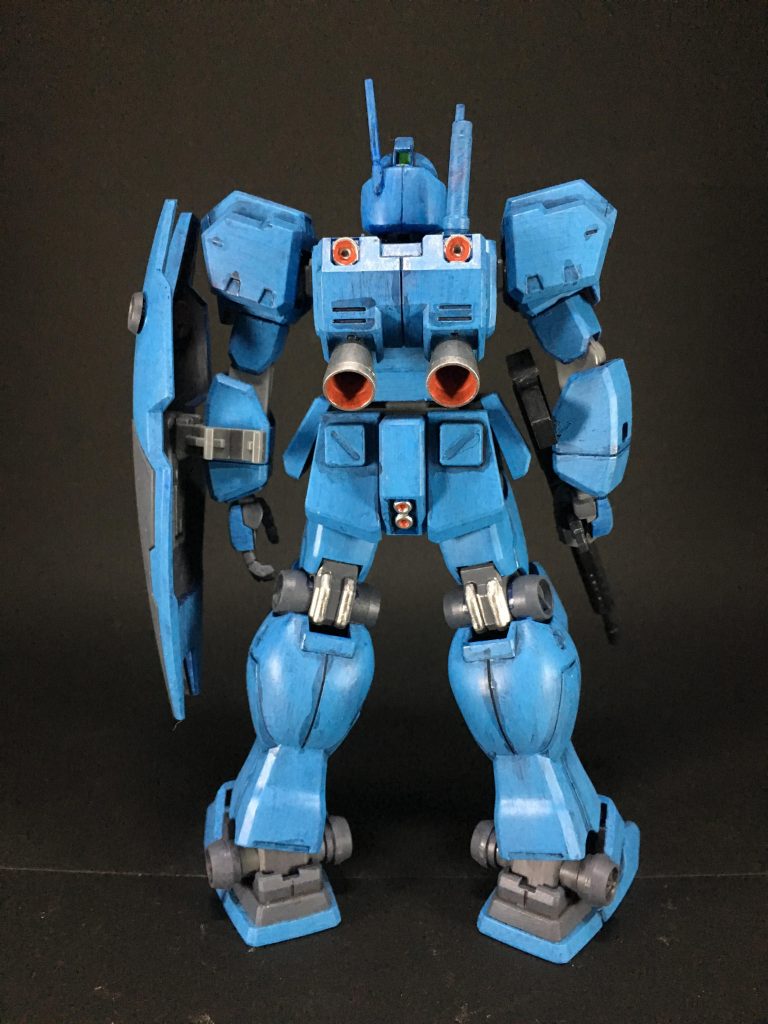 肩、前腕、太腿、脹脛、ライフルは合わせ目消しをしています。