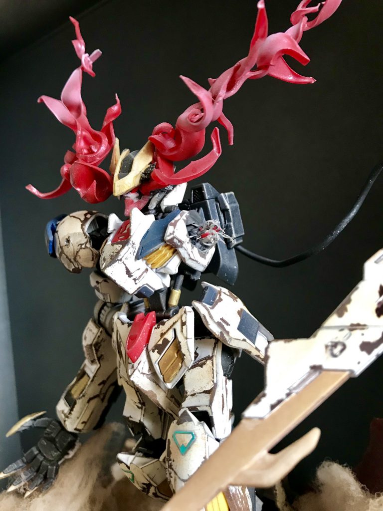 コイツの可動域凄いことになってますが、鬼気迫る雰囲気を出すためにあえてポーズは控えめにしてます^_^