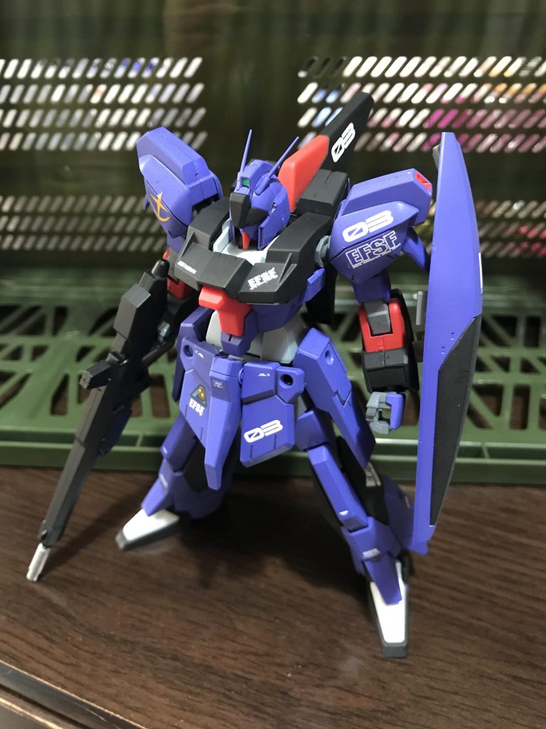 ベースはライトニングガンダムです