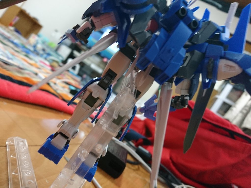 そして隠れたビームサーベル