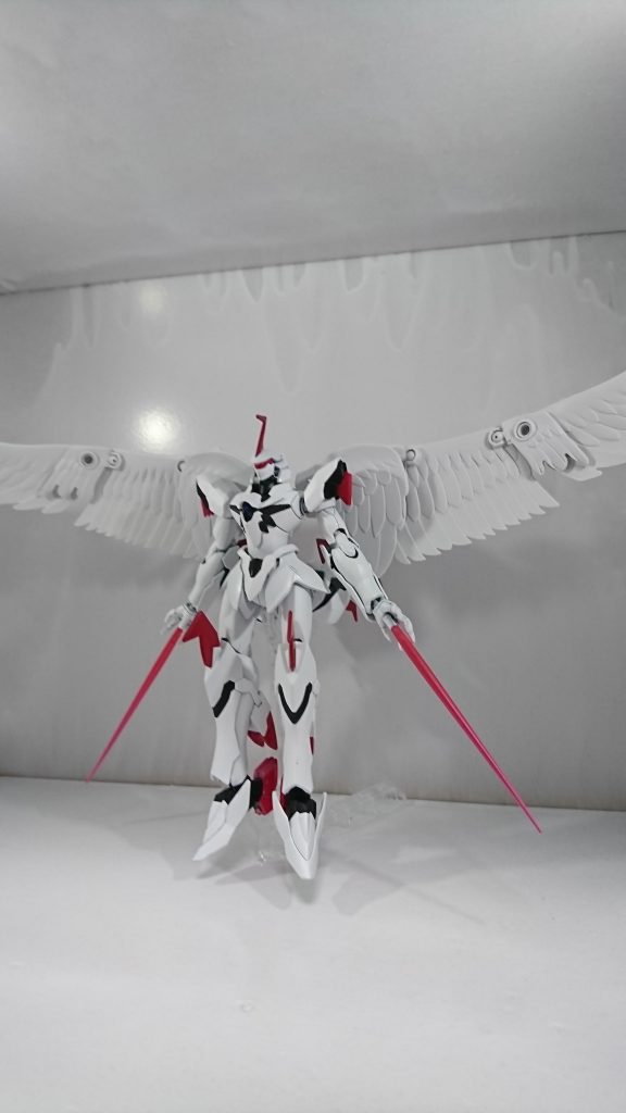 最終的に量産機感が薄れて１３号機じみましたが、頭を一工夫するだけでかなりイケメンになったので割りと満足ですf(^^;