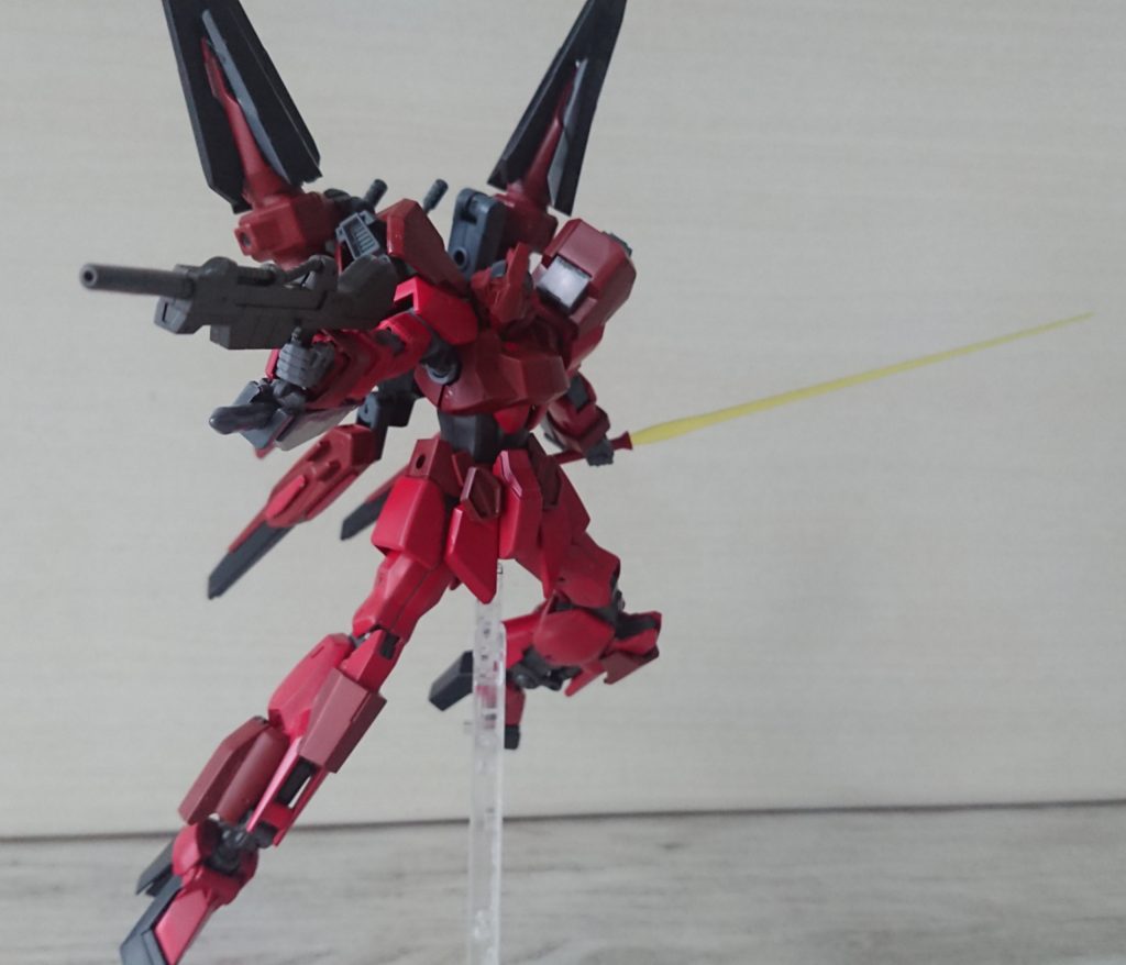 ビームライフル
ビームサーベル