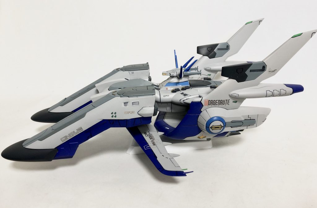 ヤキン・ドゥーエ戦役において、ムルタアズラエルが極秘裏に計画していた『ドミニオン量産計画』。が、アズラエルの戦死により計画は中止、ブルーコスモスに属する開発スタッフも自害したため工房のあった赤道連合がオーブのモルゲンレーテ社に複製機のパーツを一式売却。パーツを買い取ったモルゲンレーテ社が、アークエンジェル級3番艦としてこの『セラフィス』を生産する。