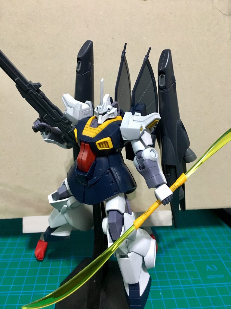 ベースはディジェ、肩部をルナゲイザーに変更