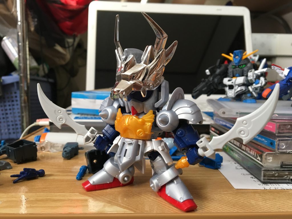 ミキシング状態。素材は
騎士ガンダム
武者號斗丸
魔星大将軍
天地頑駄無
曹丕ガンダム 
袁術ズサ
太史慈ドム
です。