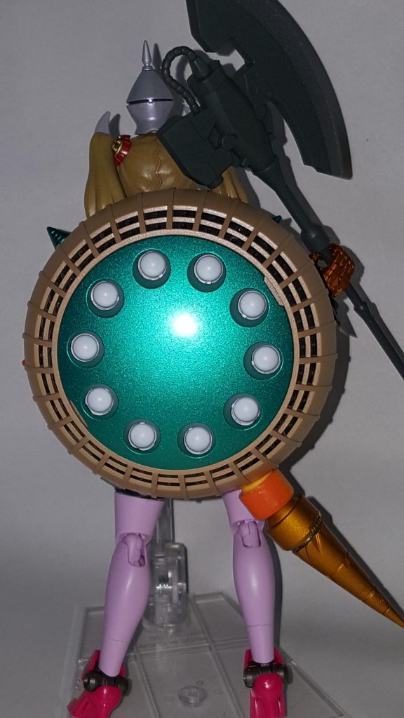 当然、内蔵されているミサイルもMGサイズ。
強力です。