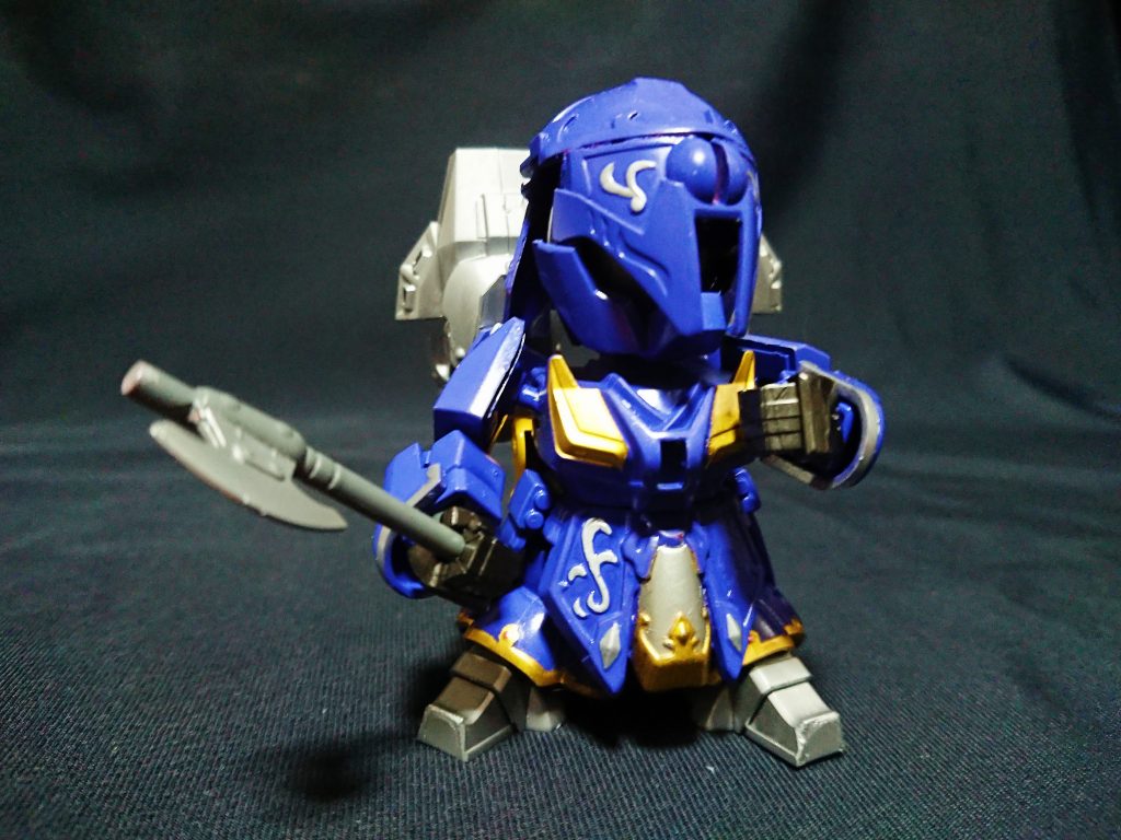 黄巾隊を率いる張三兄弟の三男。
人公将軍を自称し妖術を使いこなす。
言わずもがなオカマである。