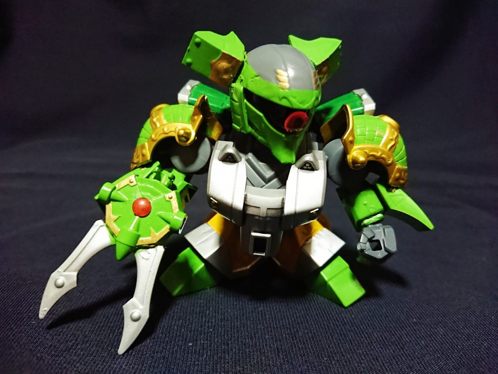 黄巾隊を率いる張三兄弟の次男。
地公将軍を自称し法術を使いこなす。
もちろんオカマである。