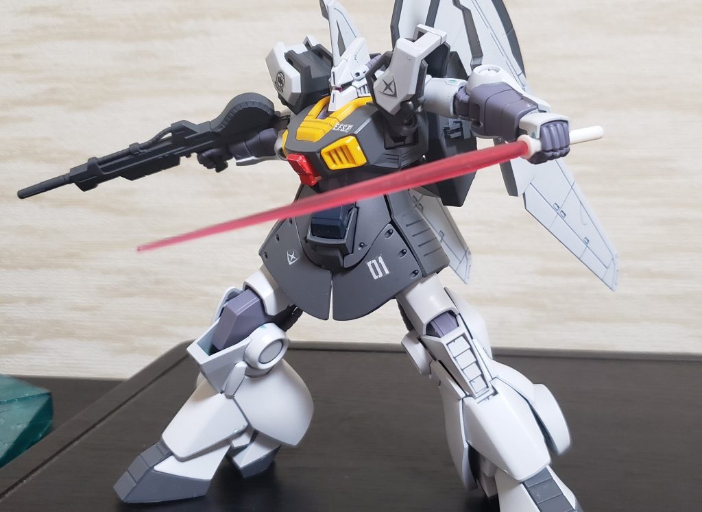 連邦正規軍仕様なのでナギナタではなくサーベルにしてみました。