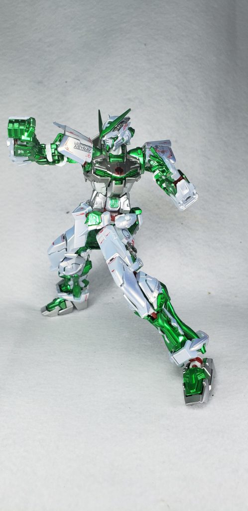 アッパーカットww
因みに、搭乗している『拳神』こと、バリー・ ホーですが、彼はナチュラルですが生身でコーディネーターを張り倒せる人間です。