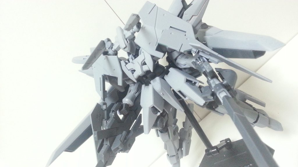 GNフルシールドは前面に展開できます。フルバースト的な事も可能？