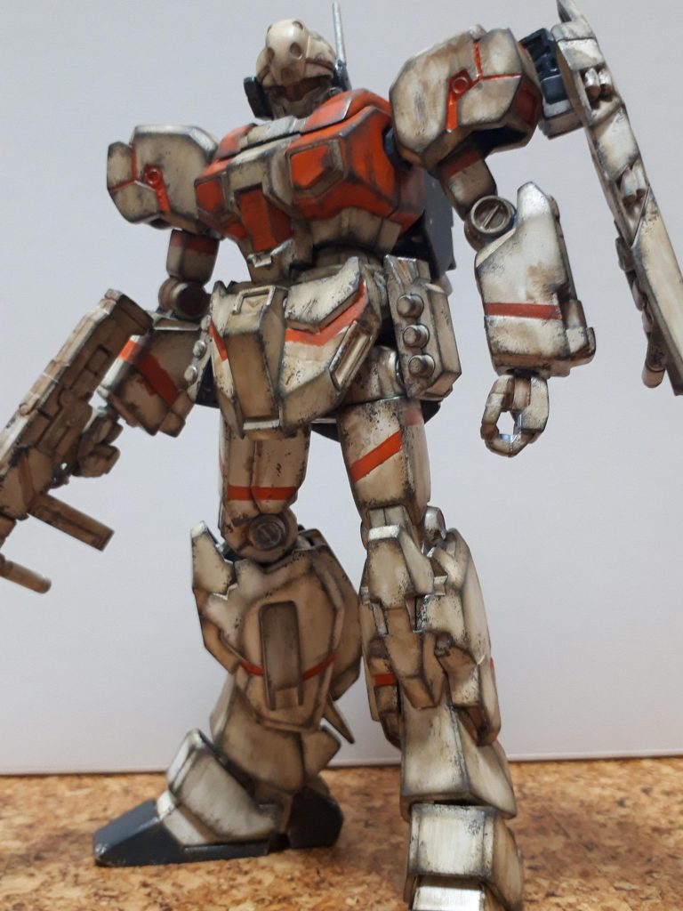 基本は好みのオレンジで。　NTDぽいラインを加えてみました。