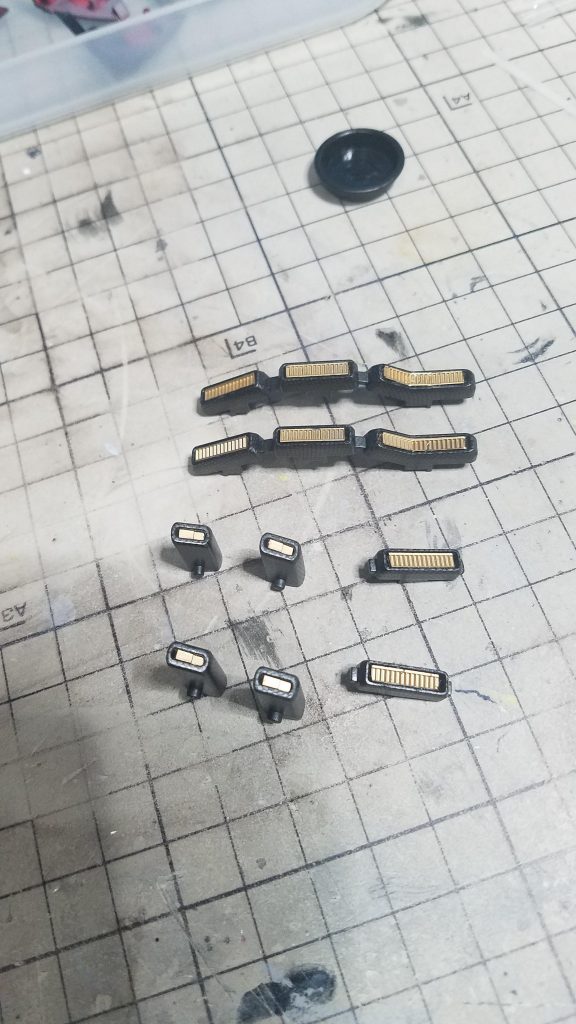 ダクト関係もディテールアップです
お馴染みの
結束バンド挿入です