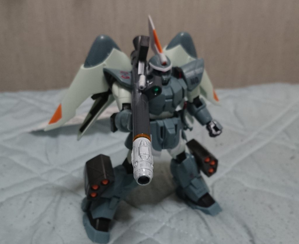 こだわりのキャットゥス500mm無反動砲はブルーフレーム付属のもの。このデザインのバズーカはストライクバズーカより好み。なんで、ノーマルジンに付けなかったんだ………