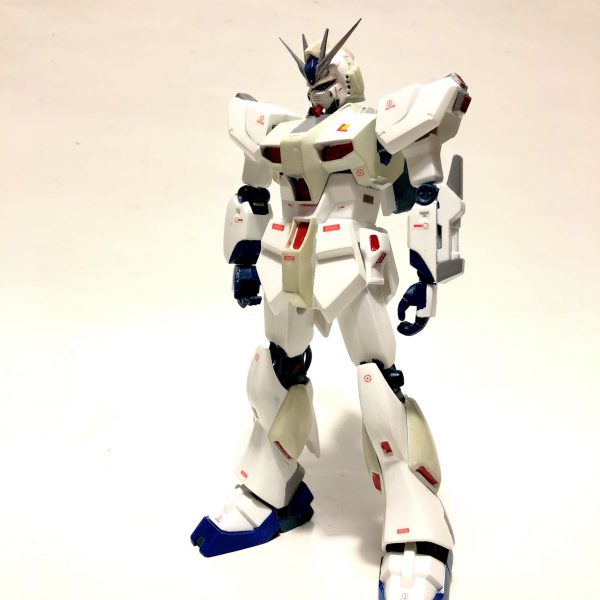 旧キット｢1/144劇場予告版νガンダム」