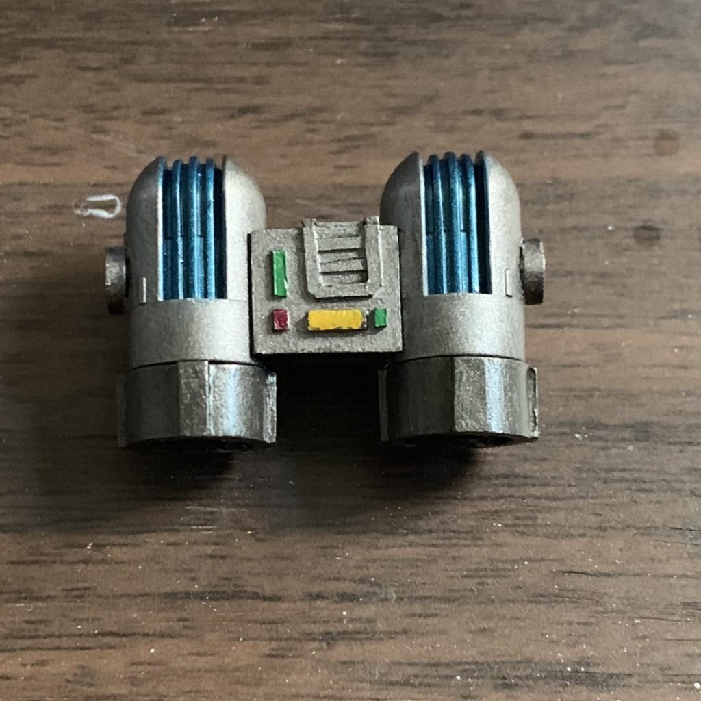 シンプルすぎるバックパックをディテールアップ