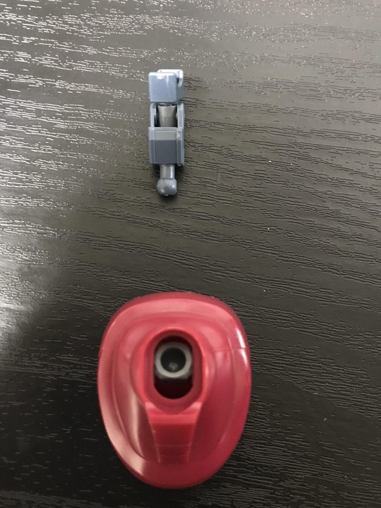 足も同じようにするという
とても簡単な改造です。