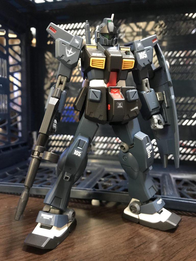 まずはアポリー機のジムカスタムⅡ
お胸にクウェルのもの使用。
先日上げたのがこれのS型、クワトロ機。