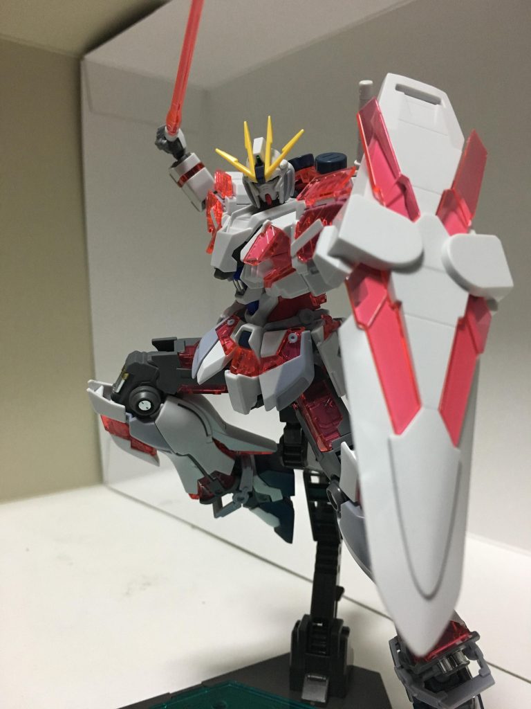 HGダブルオー クアンタの説明書のポージングを参考に