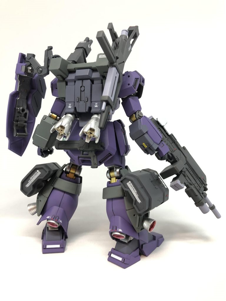 また、ウェポンラックはネオジム磁石を使用しているため、3種類の銃のマウント位置を変更できるようにしました。
地味な改造ですが、「余剰武器を出さない」という、個人的にこだわりたかった部分です。
以下、武装紹介です。