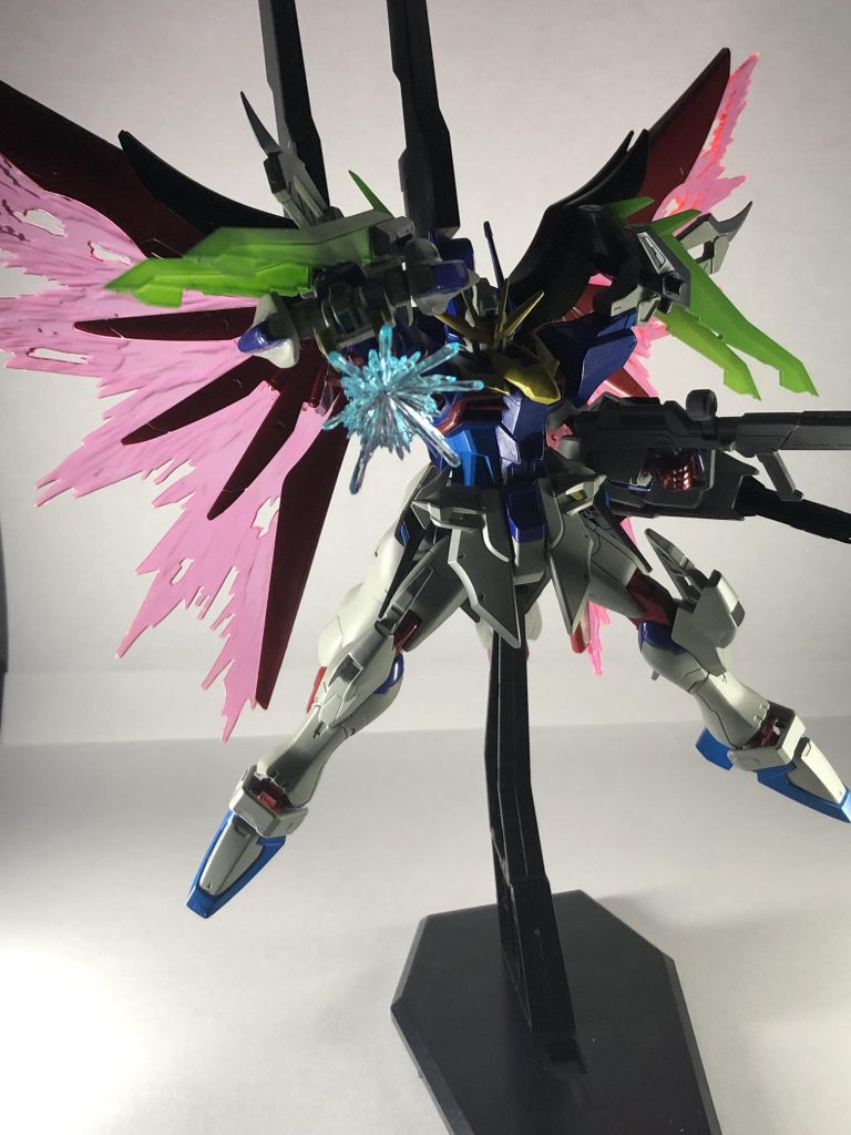 HGCEのデスティニーガンダムのパッケージのポージングももちろんできます！