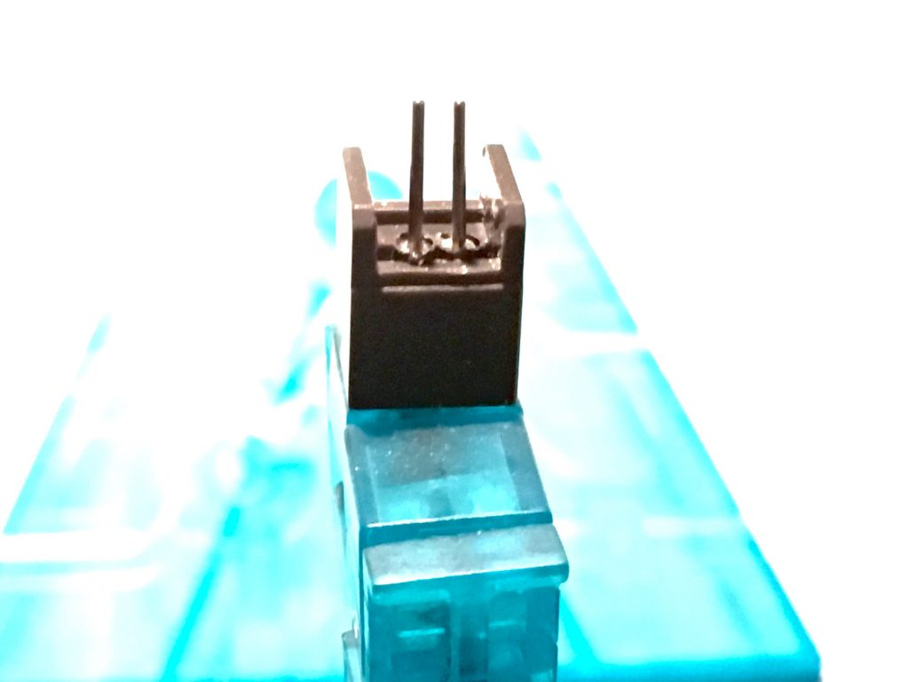 バーニア類は股間部から電源補給！