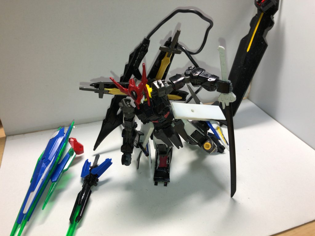 奇跡的に回避出来たものの、機体各所に負った損傷は動けて2時間が限界という程、過酷なものだった

ラスティ｢何とか避けれたけど…これ以上は持つかわからないわ………｣

為す術がなくなったラスティは死を覚悟した  だがコラスィはそれを受け入れてなかった