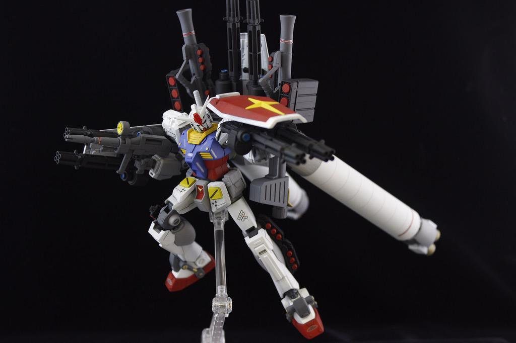 ガトリングとミサイルポッド以外はファーストの武装に変更