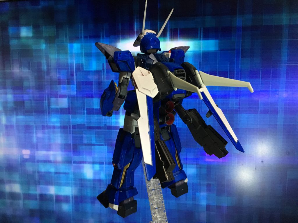 オプション、大気圏内高機動パック。大気圏内での飛行をスムーズにするとともにホーミングレーザーガンが装備されている。