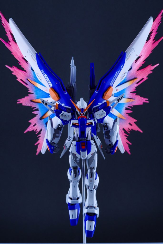 光の翼エフェクトはクリアレッドとクリアブルーのグラデーションで塗装しました