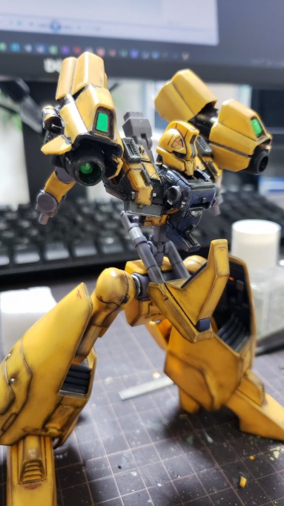 この段階で仮に組んでみてバランス確認。
パーツごとにディテールアップしていると、最後に組んだ時にバランス破綻して取り返しのつかない失敗も多いのでマメに確認します。