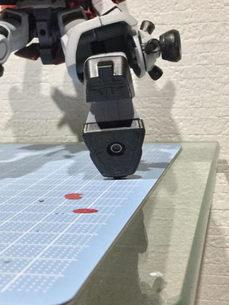 宇宙用に足底にバーニアを追加している。