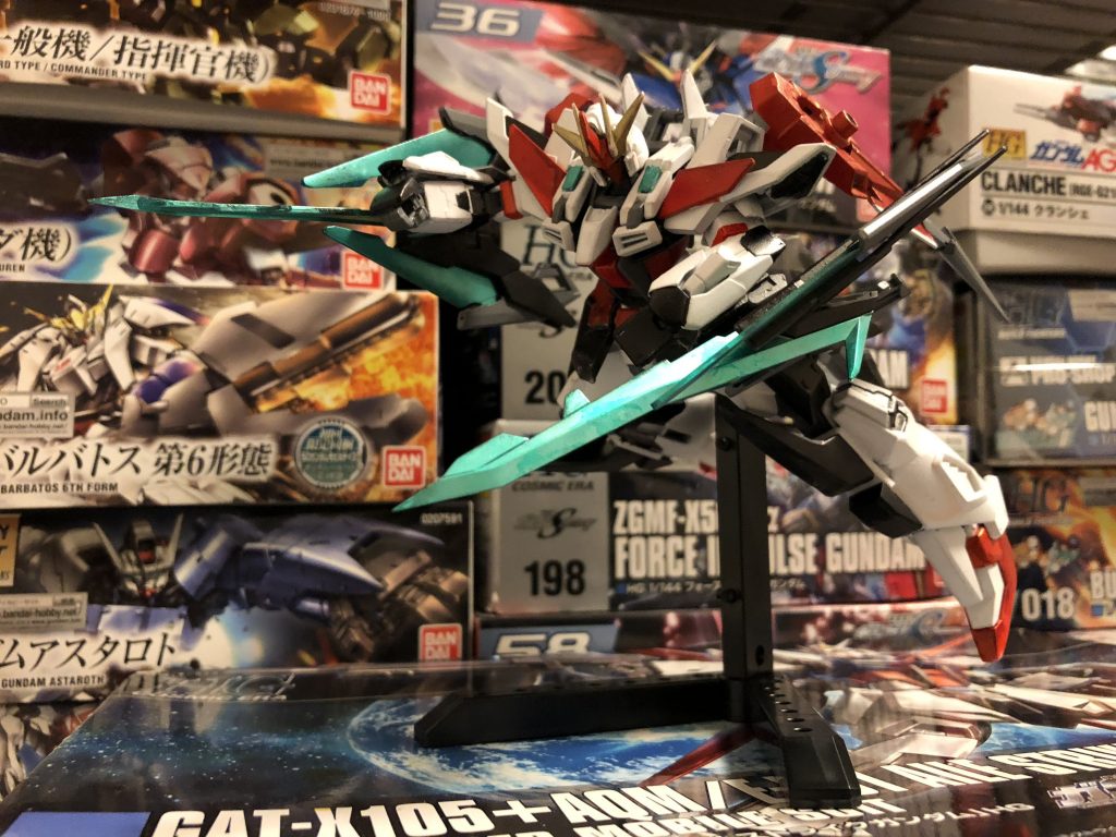 さらに、この機体には某エクストリームガンダムの様に、他のMSのデータを元にした装備や機能を使うことが出来ます、これは、OOガンダムのGNソードとトランザムシステムを元にした∑トランソード