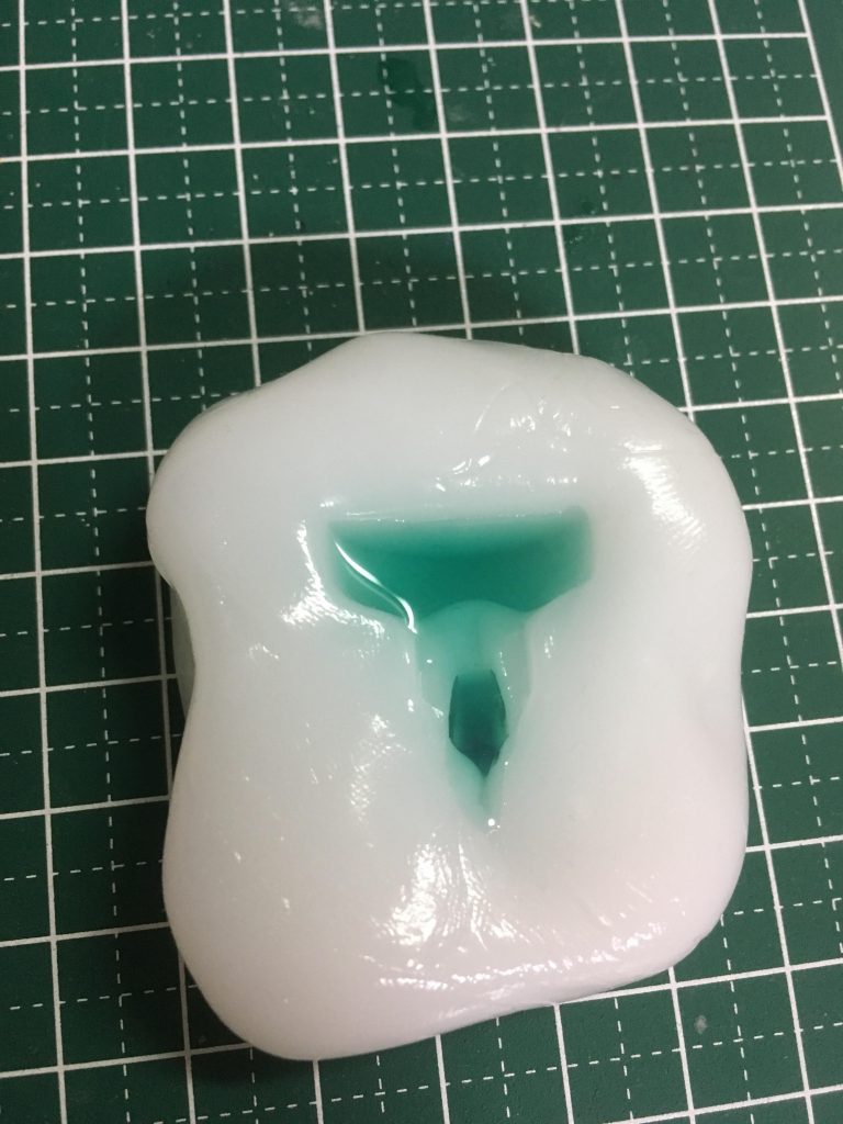 おゆまるとＵＶレジンでクリアパーツ自作しました