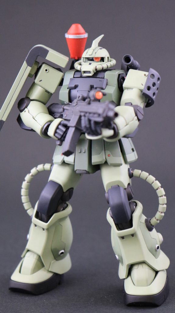 モノアイは金属パーツを使用し塗装なしで自然な光を放っている感じに見えたらいいなぁ